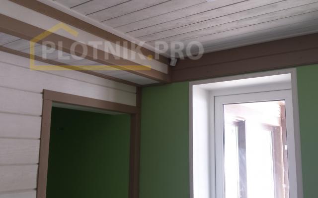 Отделка стен и потолка брашированным деревом