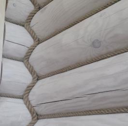 Монтаж декоративного каната в срубах, деревянных домах